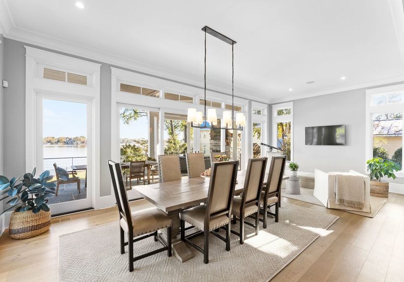 Green Dolphin Ln_Int-16