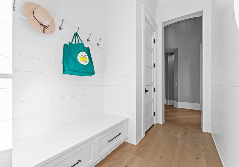 Green Dolphin Ln_Int-29