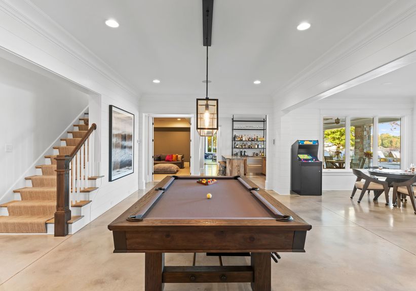 Green Dolphin Ln_Int-53