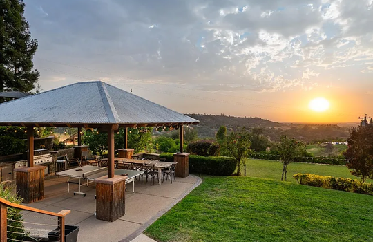 0422407905efb9459efdafc69a2c5865-cc_ft_768