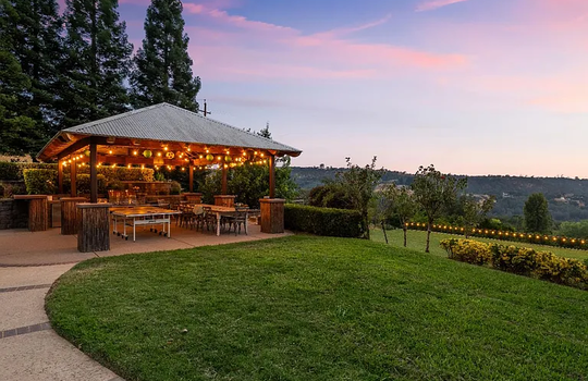 0b5dcf914c15245cc73c6c9ab9916bb7-cc_ft_768