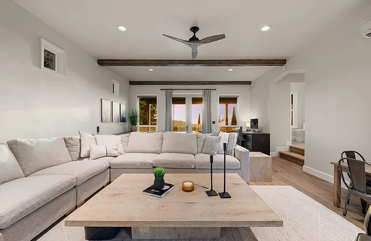 38b09d20b17579a8d7d67f2bb61fda61-cc_ft_768