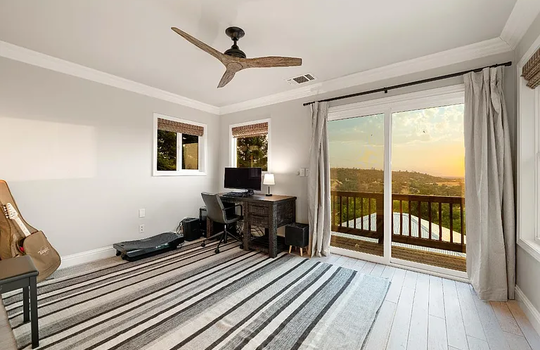 5d89b533c32e301810fc3ba49d9d0215-cc_ft_768