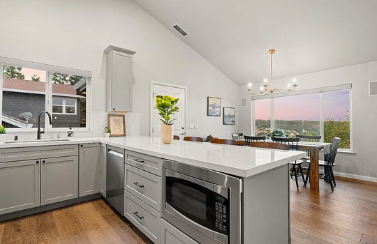 8b3339894ed8c4587c30a9e191155630-cc_ft_768