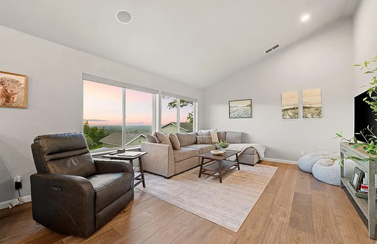 9de758991c3c2b18032eec3f8efc6c7a-cc_ft_768