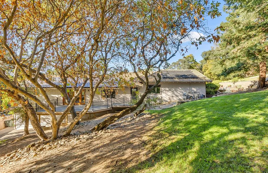 01b2eeae907071fb087afc8dd95d22ec-uncropped_scaled_within_1536_1152