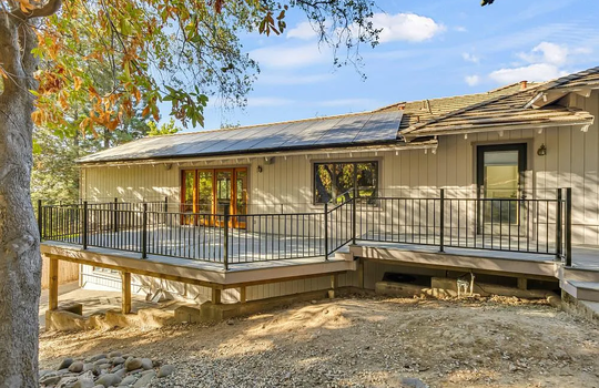 0ef3903c7fdd9b816bec66055374613c-uncropped_scaled_within_1536_1152