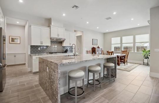 1f17f9a038dcbfa66372728a554fcd6d-uncropped_scaled_within_1536_1152