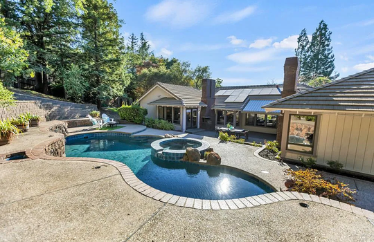 49c2e7635513f8dad64087e0b3a2c20b-uncropped_scaled_within_1536_1152