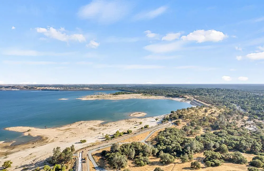 c814d01311c1a1af2338e716c68db409-uncropped_scaled_within_1536_1152