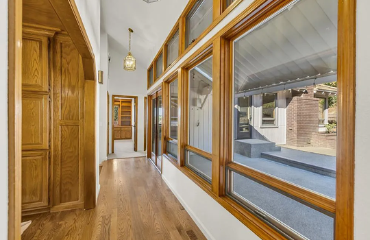 e9cbaa4c6453e52fa27bd0bc01c5ffbf-uncropped_scaled_within_1536_1152