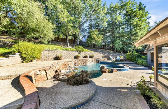 ef90c4553d74ae8ae5e16d8fa7bb0051-uncropped_scaled_within_1536_1152