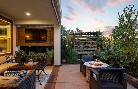 22dee1942bd85c3c592f743b39206fec-uncropped_scaled_within_1536_1152