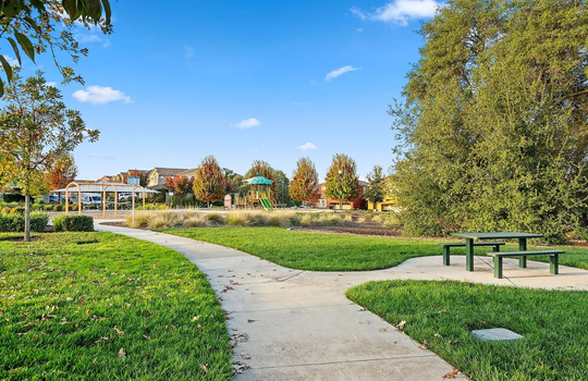 5cee1b09167c1e096df80b934adae0f7-uncropped_scaled_within_1536_1152