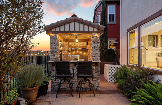 e8eb2c72d3fae3dfe25e494a34f89af6-uncropped_scaled_within_1536_1152