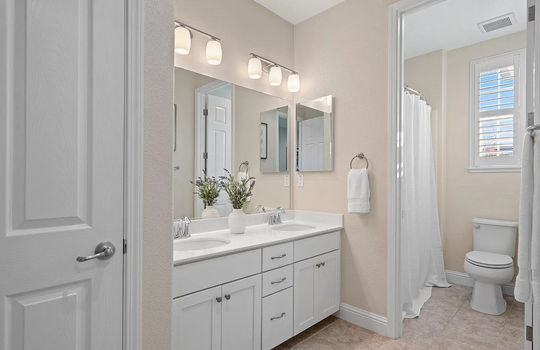 f8889bd2606f44cd2caba443372f2bf6-uncropped_scaled_within_1536_1152