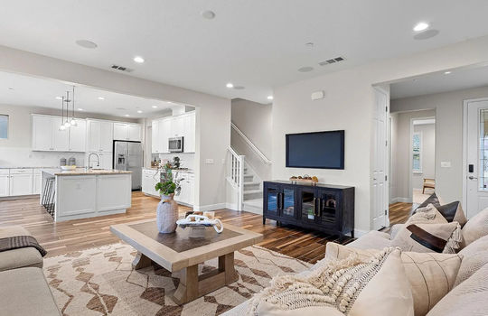 006_f97bab55d2ac4755736ec5c60111b18a-uncropped_scaled_within_1536_1152