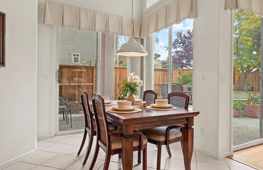 011_8e2b2372c294d1c0065e71784a3a898a-uncropped_scaled_within_1536_1152