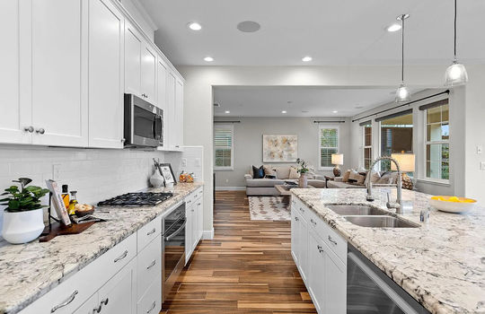 015_ff22bb438ea02b7ef24609cbee4216fe-uncropped_scaled_within_1536_1152