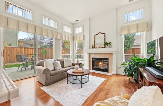 018_6bf5bbf0cc303163d9c89c18d3167a83-uncropped_scaled_within_1536_1152