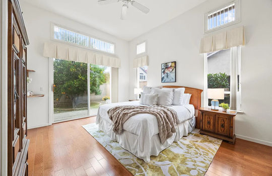 027_ee6422d917bf32379aac417222fdbaa6-uncropped_scaled_within_1536_1152