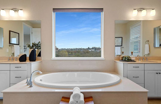 031_4a82e5dfe38bbcaa66bfec807b246007-uncropped_scaled_within_1536_1152