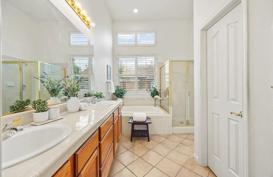 032_6dd54f6d1bc77070e4d740efcea4334e-uncropped_scaled_within_1536_1152