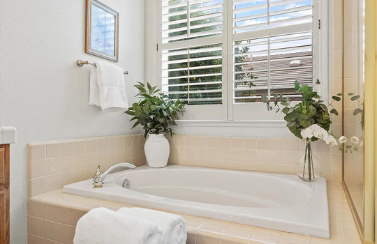 035_febe640a1c79d842d8195987c50effee-uncropped_scaled_within_1536_1152