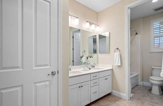 036_79d6e59c37975286eb78ae2923e9ee0d-uncropped_scaled_within_1536_1152