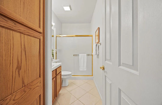 039_e7afd8d3ca30115915d2a43bd31b446e-uncropped_scaled_within_1536_1152