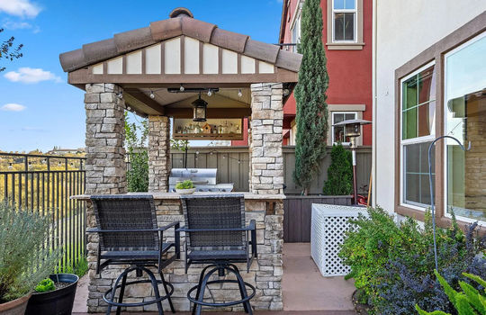 042_84ab46f1652bf693bb395b0408bf8612-uncropped_scaled_within_1536_1152