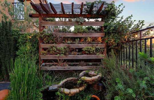 051_061646177b4ffa5ffd76495d716cabcf-uncropped_scaled_within_1536_1152