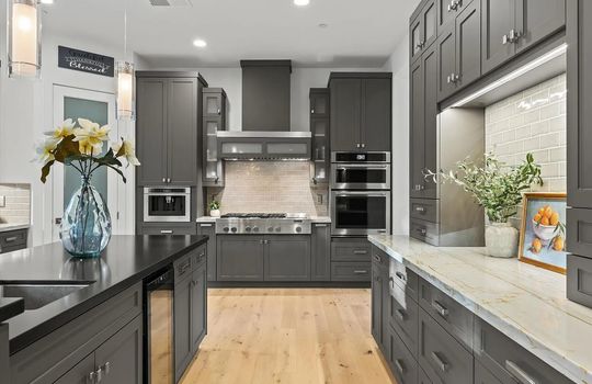 015_acc3923a91ddf4afc3ad52f9a3f77e70-uncropped_scaled_within_1536_1152_compressed