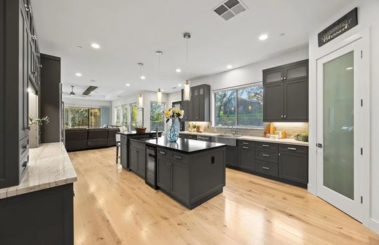 018_9b878f5eafdd74102591310ff41b3a68-uncropped_scaled_within_1536_1152_compressed