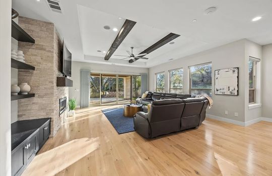 020_93cc03d88286ba15528096247dad568e-uncropped_scaled_within_1536_1152_compressed