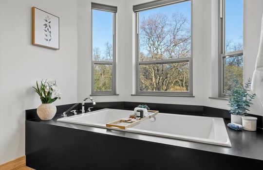 032_1bb421c336400298dc6df93449ad5761-uncropped_scaled_within_1536_1152_compressed