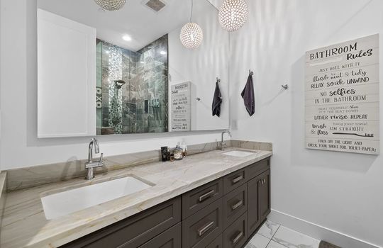 035_7168f5cc6c4656dcbd0c1dd851a48220-uncropped_scaled_within_1536_1152_compressed