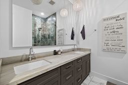 035_7168f5cc6c4656dcbd0c1dd851a48220-uncropped_scaled_within_1536_1152_compressed