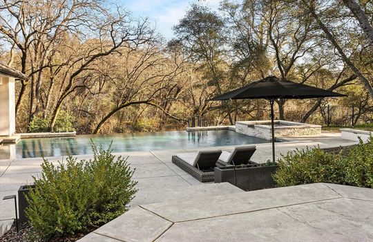 052_f4304b6d995597b653591911d4646ed0-uncropped_scaled_within_1536_1152_compressed