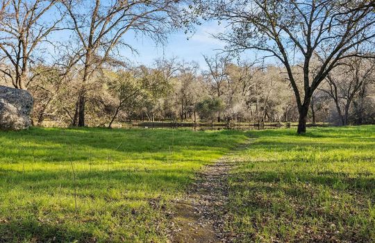 059_779a2e13ec2dcf04c5773a457806805a-uncropped_scaled_within_1536_1152_compressed