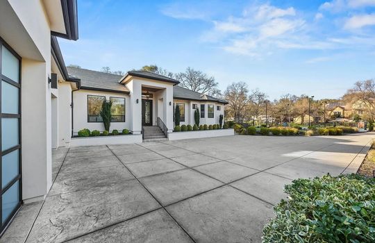 065_f419141479afd68fa47a26fe9630c4fb-uncropped_scaled_within_1536_1152_compressed