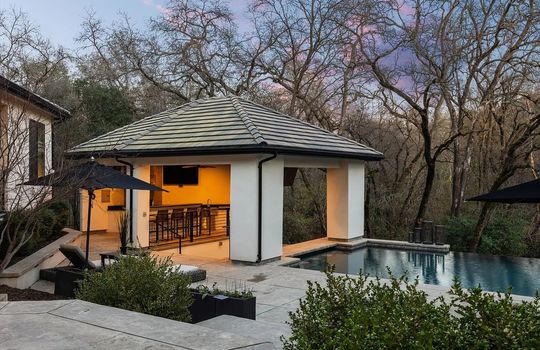 074_2468ac9ef74cc94616c466b007138d37-uncropped_scaled_within_1536_1152_compressed