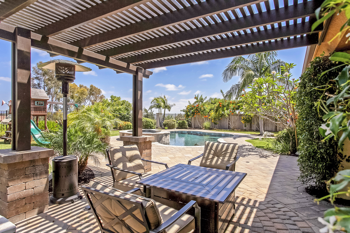 58_9872065_44_9870761_124872_EA-124872-144_copy