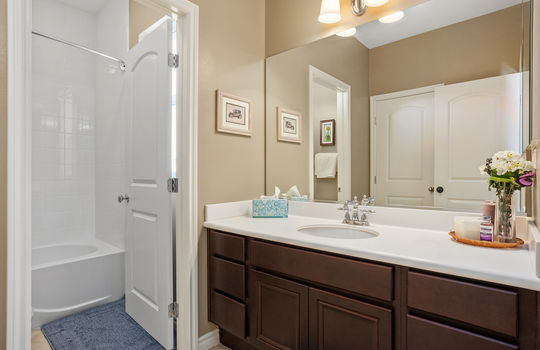 12-Ensuite Bathroom-5029 Medalist-112