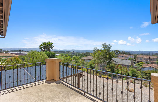 7-Balcony View-5029 Medalist-107