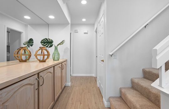 Hallway 19_11896080_183220_183220-EI-119