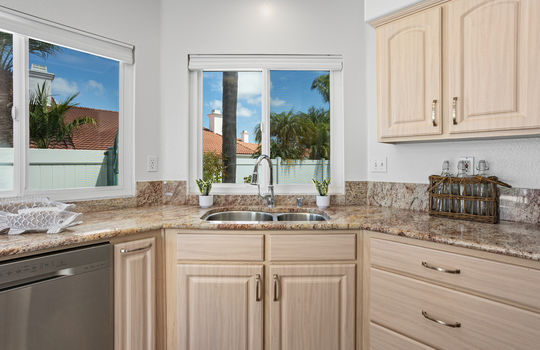 Kitchen 18_11896079_183220_183220-EI-118