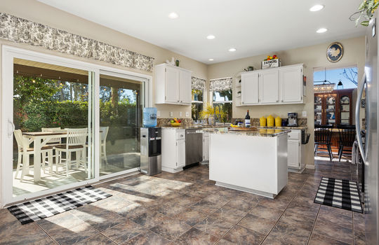 .18-4801 Cardiff Bay-Kitchen-118