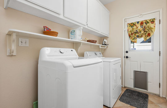 Laundry Room-125