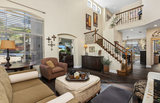 9_12008004_186351_186351-EI-109